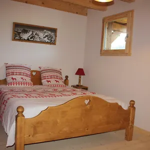 Couette-café La Case, Abondance